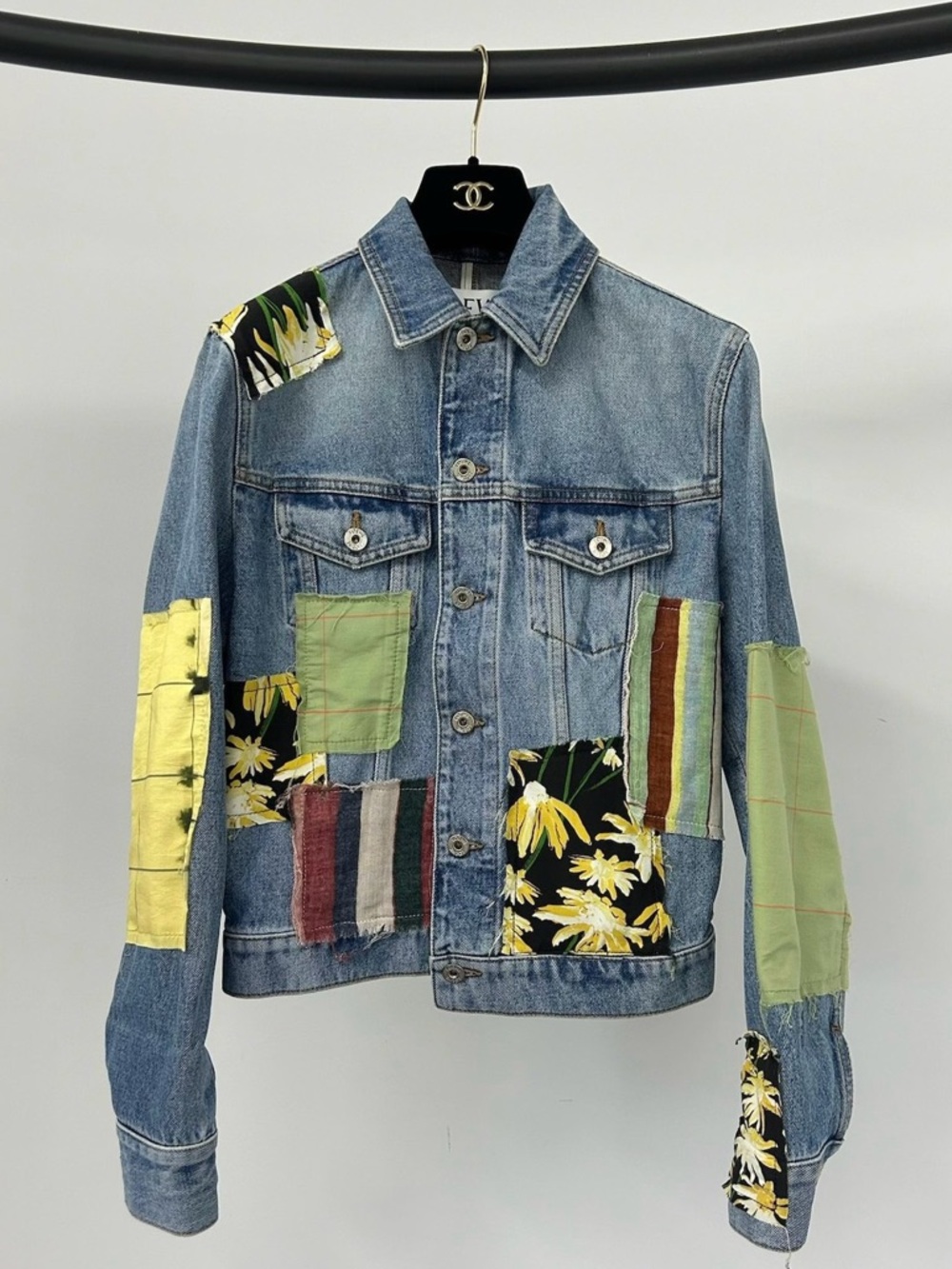 🚩steal Loewe Light Blue Denim Jacket with Contrast Stitching